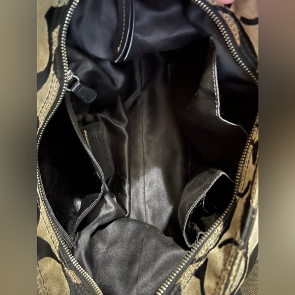 Coach Signature Vintage Black and Tan Leather Trim Crossbody Bag! #M1271-F17491. - Picture 15 of 16